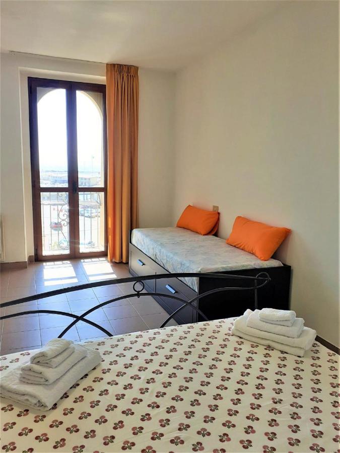 K&K Room Duomo1 แตร์โมลิ ภายนอก รูปภาพ